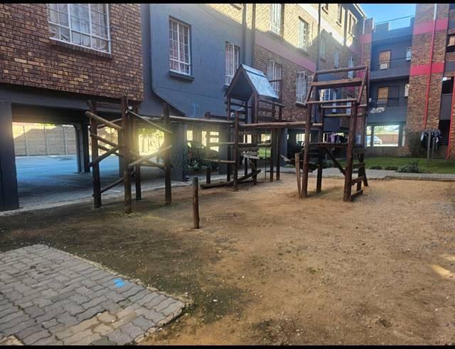 2 BEDROOM SECTIONAL TITLE FOR SALE IN RAVENSWOOD